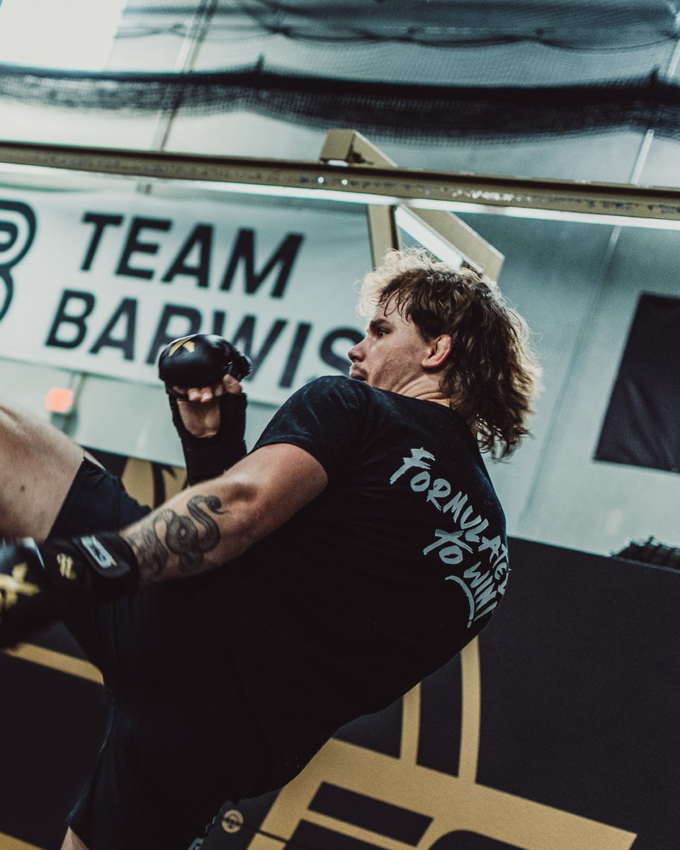 Built in the grind. Forged through every round, every rep, every drop of sweat.

Alexei Pergande doesn’t just train; he sharpens the mindset, the body, and the will to dominate. Powered by discipline. Backed by EFX. Ready for war.

-
-
#alexeipergande #pflmma #efxsports #pfl