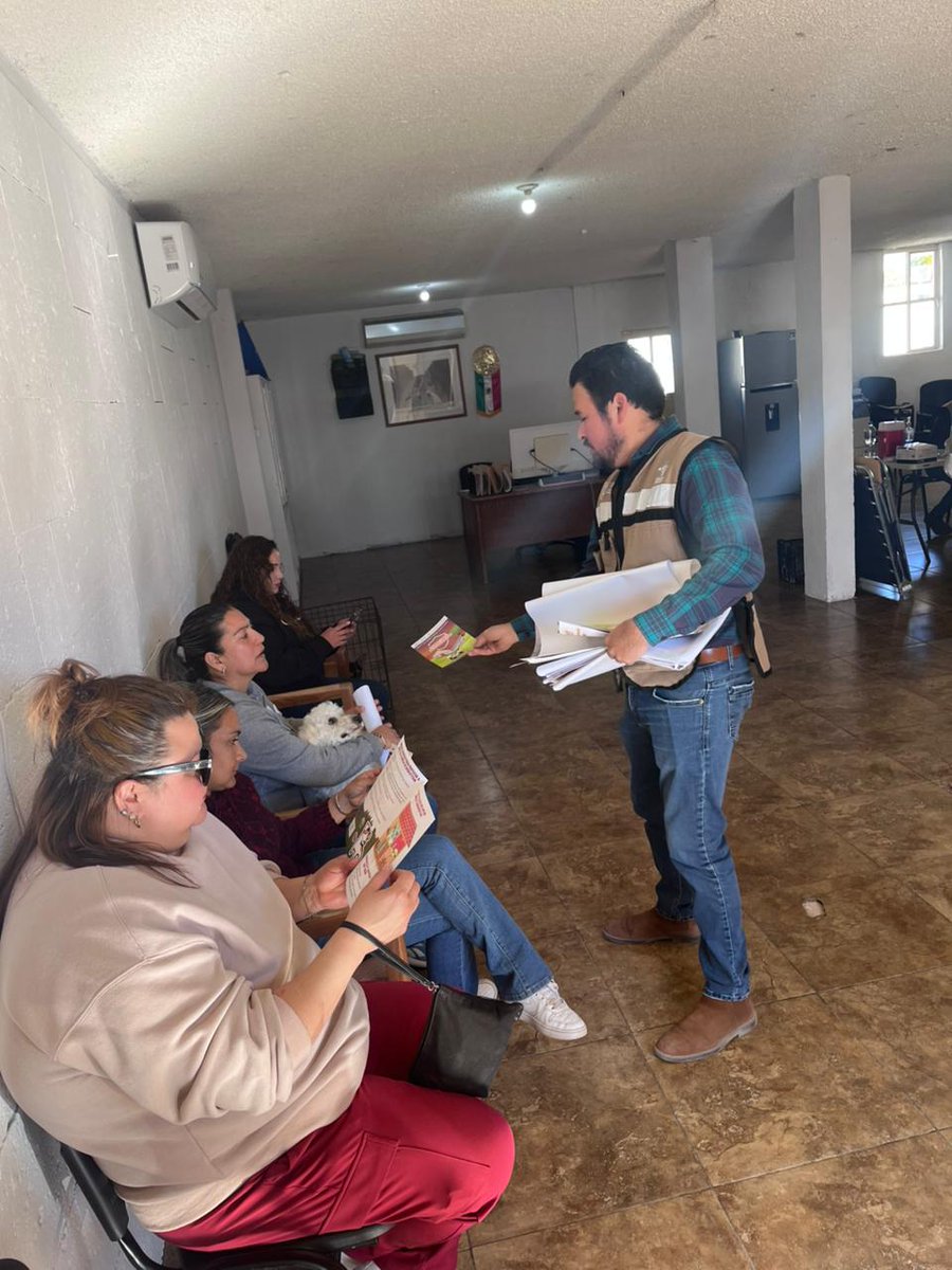 ds02caborca's tweet photo. Hoy viernes, personal de operación territorial del DS02 impartió pláticas sobre prevención de Sarampión en Escuela Primaria y en instalaciones del DIF Municipal de Sáric, Sonora. https://t.co/WtNO2yxmwu