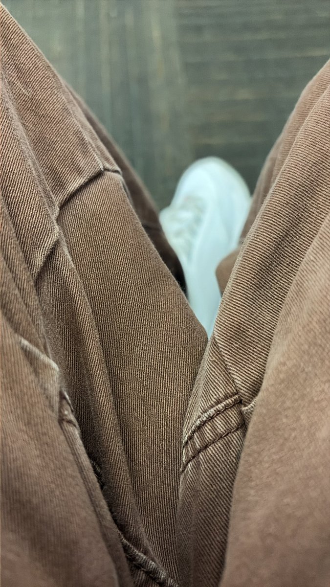 Being an adult during my vacay 🤣 Handling business