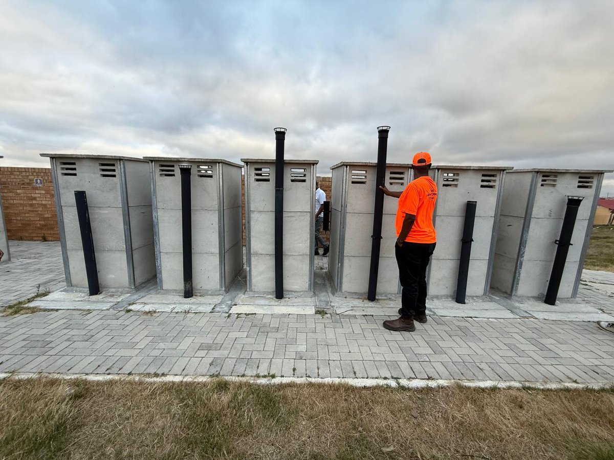 Hubert Mathanzima Mweli tweet media