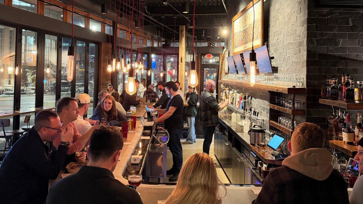 Planning to head downtown during your stay? Tap into the local scene at the brand-new Draft &amp; Co. in Vel R. Phillips Plaza. With 32 rotating taps and a great food menu right by the Baird Center, it is a perfect spot to visit before returning to Franklin. 📸 <a href="/visitmilwaukee/">Visit Milwaukee</a>