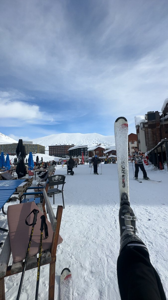 krrmrrm's tweet photo. 🍕⛷️ https://t.co/zUd8cA7B9k