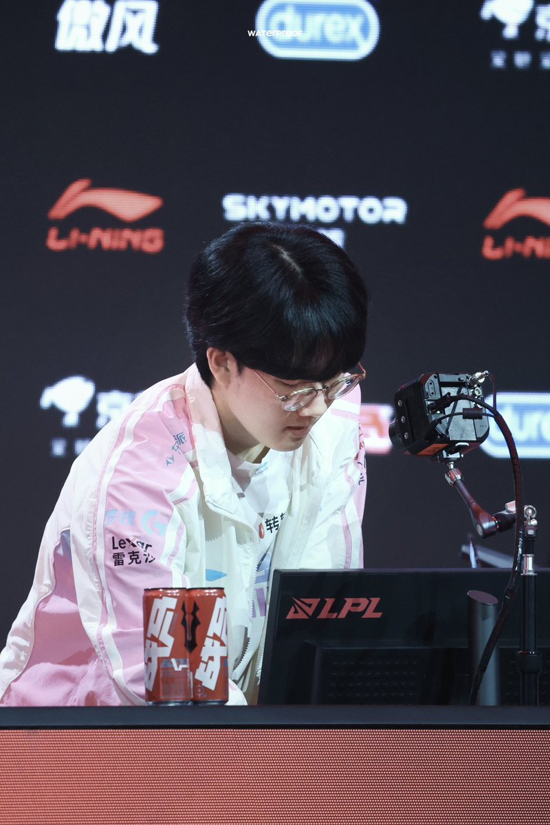 WaterProof tweet media