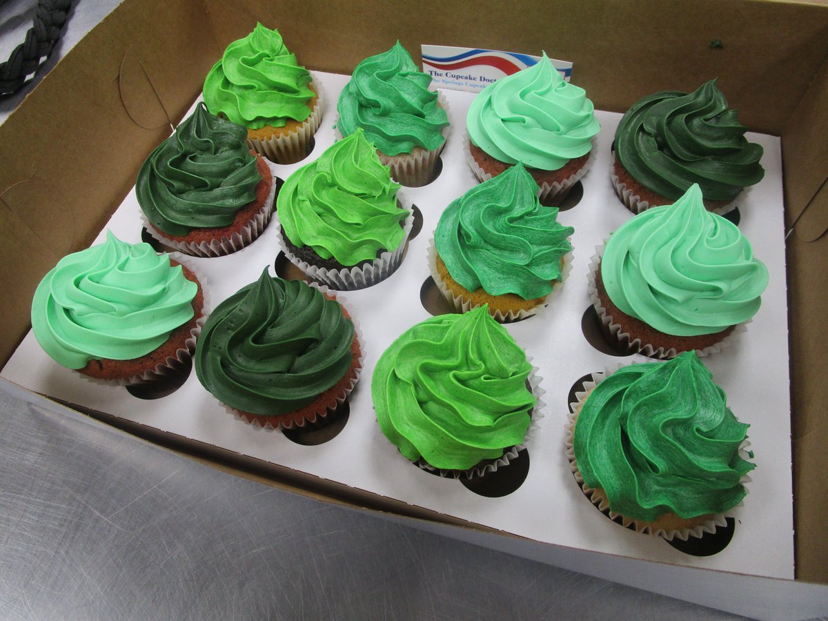 Friday flavors: Chocolate-Strawberry, Strawberry Lemonade, Strawberry Shortcake, Lemon, Peppermint, Choco-Peppermint, Mudslide, Peach Cobbler, S'more, Key Lime, Cookies&amp;Cream, Eggnog, Chocolate, Peak, Red Velvet, &amp;Vanilla #cupcakes! White-chocolate strawberry fudge today too!