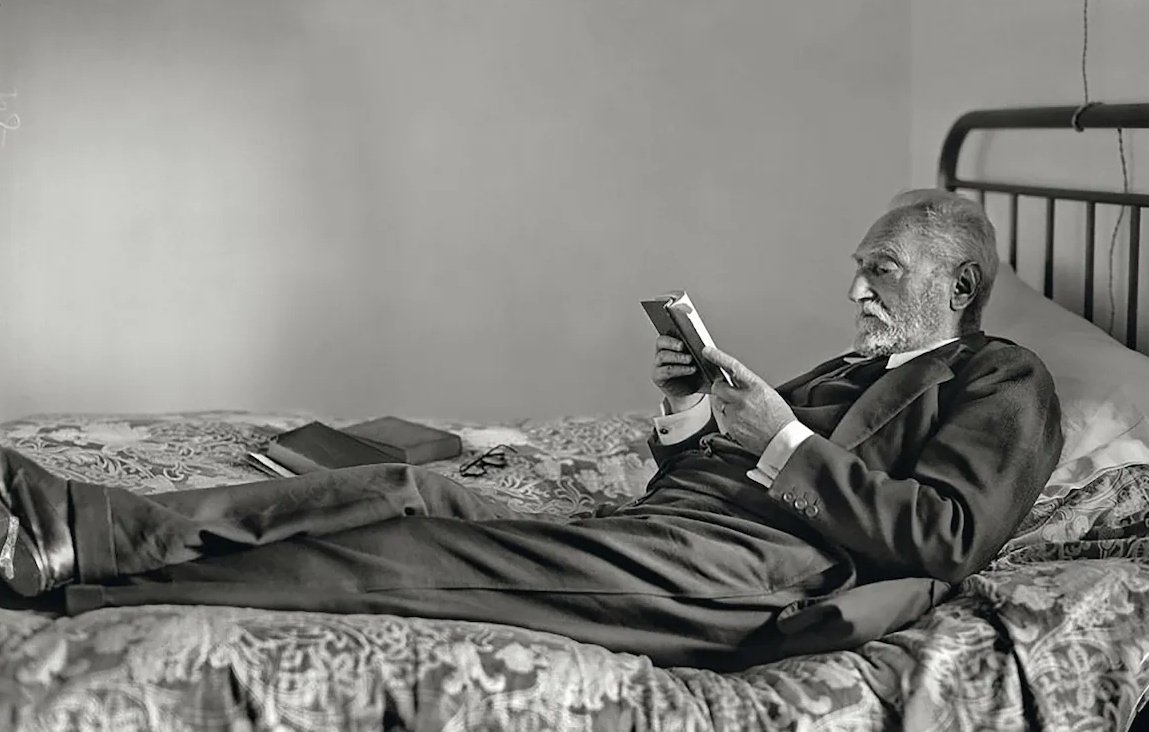 miguelmsh15's tweet image. Álvaro Pombo siguiendo a los maestros