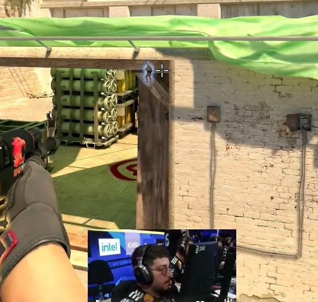 Şuradan pencereyi kesiyorum=Çingene anneme değer vermiyorum