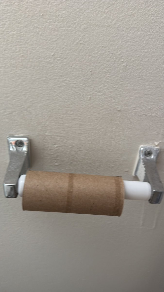tappedinpierre's tweet photo. This might be intentional atp #tpgate https://t.co/NvSBbQIvgr