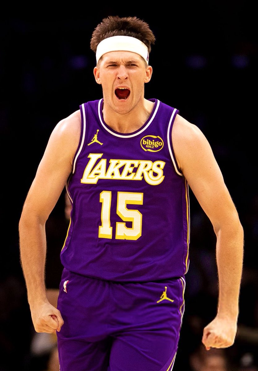 Last night, Austin Reaves scored 35 points in just 25 minutes.

No Laker has ever done that before 😳
