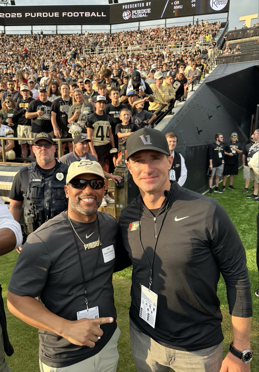 Twofivewinston's tweet photo. Congratulations teammate @drewbrees #Halloffame 🐐 https://t.co/fdDaazR1yP