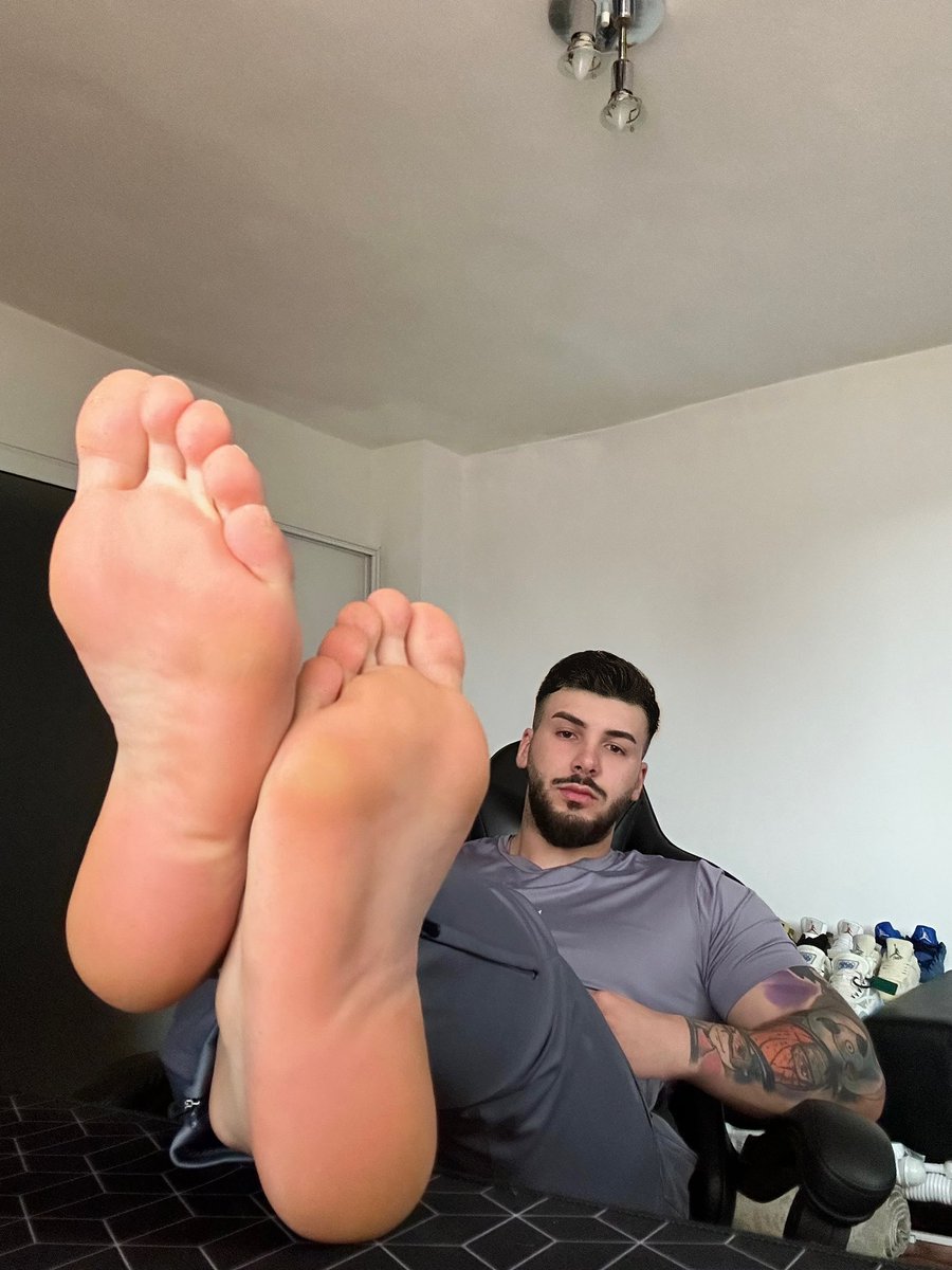 piesmasculinosf's tweet photo. 6th February 2026
✊🏻🍆💦👣
Credits: @youngalpha112 https://t.co/RLrHOSnKfl
