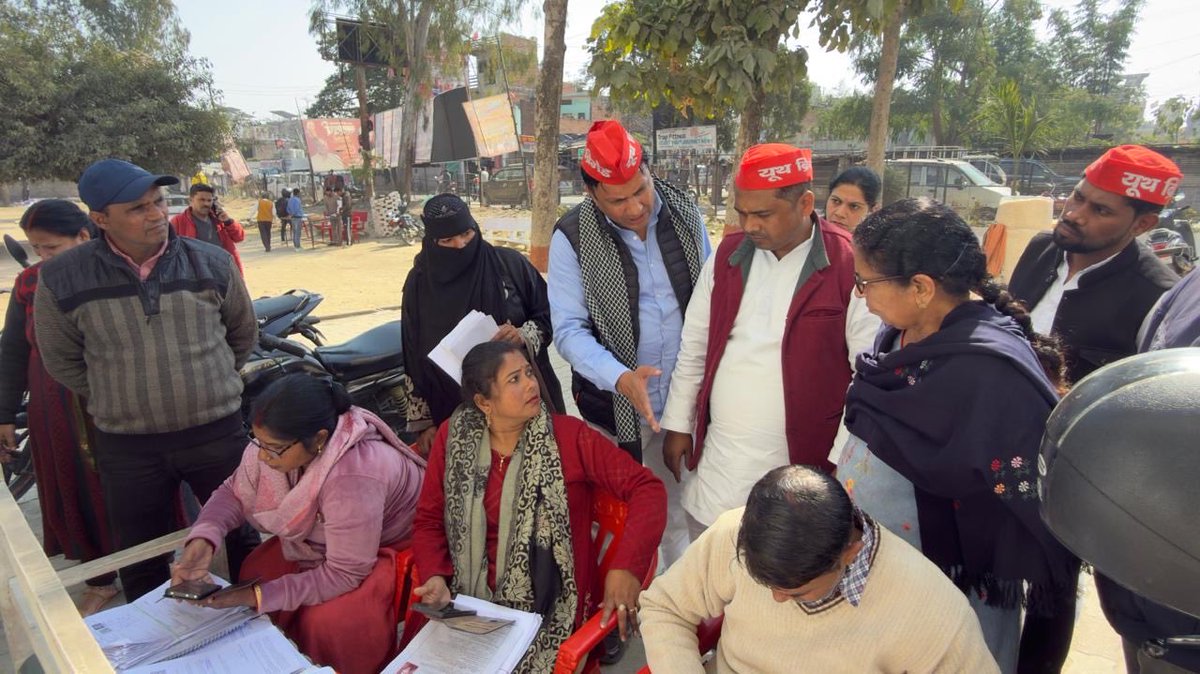 aneesrajasp's tweet photo. #PDA_जागरूकता_अभियान_के_तहत
आज #171_लखनऊ_पश्चिम_विधानसभा के पारा में एस बी एन इंटर कॉलेज पर कैंप का आयोजन किया गया।

@yadavakhilesh @samajwadiparty https://t.co/WteXnDReYB