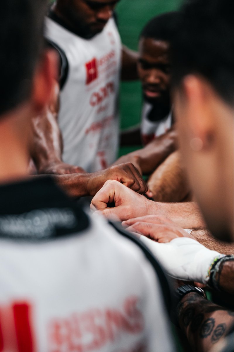 MonacoRugby7s's tweet photo. Captain Run effectué à Paris La Défense Arena.
Concentration, précision et cohésion pour préparer la compétition.
L’état d’esprit est là.
#monacorugby7s #supersevens #equipe #competition #inextenso https://t.co/EbX1jDhknG