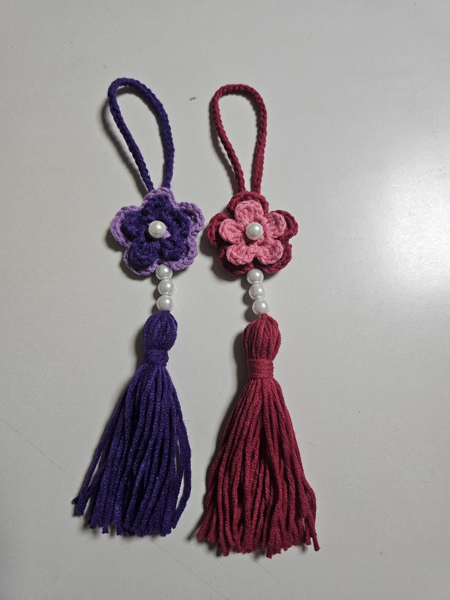 티켓팅 망하고 놀 날 왜 튕겨내는건데.....?!
취켓은 눈밭만 구경하구 ㅠㅠ
제발 티켓하나만 염원하며 떠본 노리개
내자리 진짜 없는걸까? 슬프당😭😭😭