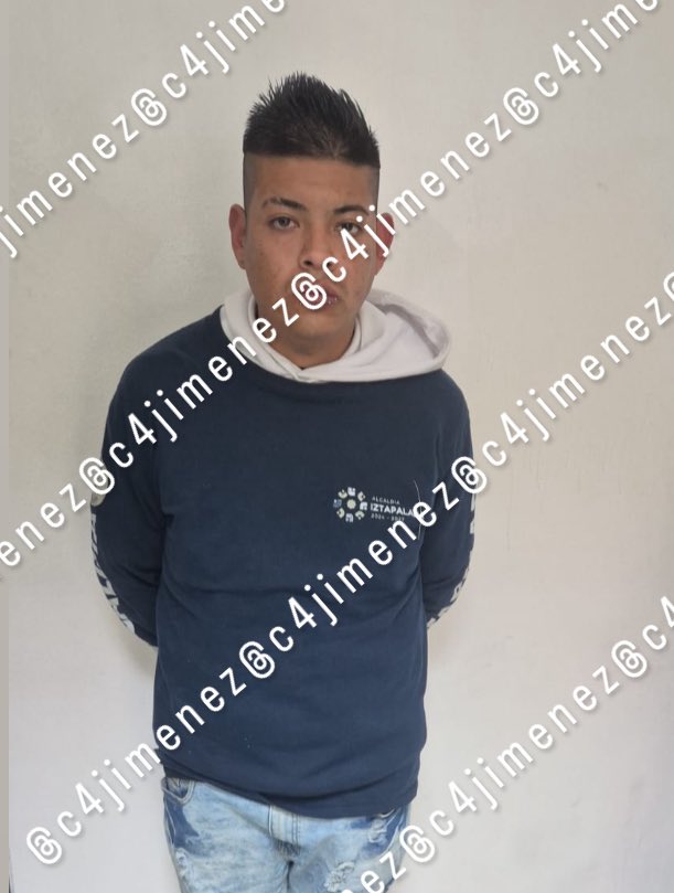 c4jimenez's tweet photo. SE DICEN TRABAJADORES de la PELIGROSA… ANDABAN ROBANDO AUTOS con GRÚA
Alejandro Hurtado
José Jiménez
Sergio Díaz
Agentes de @SSC_CDMX los descubrieron robando un Jetta chocado con una grúa.
Dijeron ser trabajadores de @Alc_Iztapalapa, limpiando calles.
Acabaron en @FiscaliaCDMX https://t.co/kAQskXPxbR