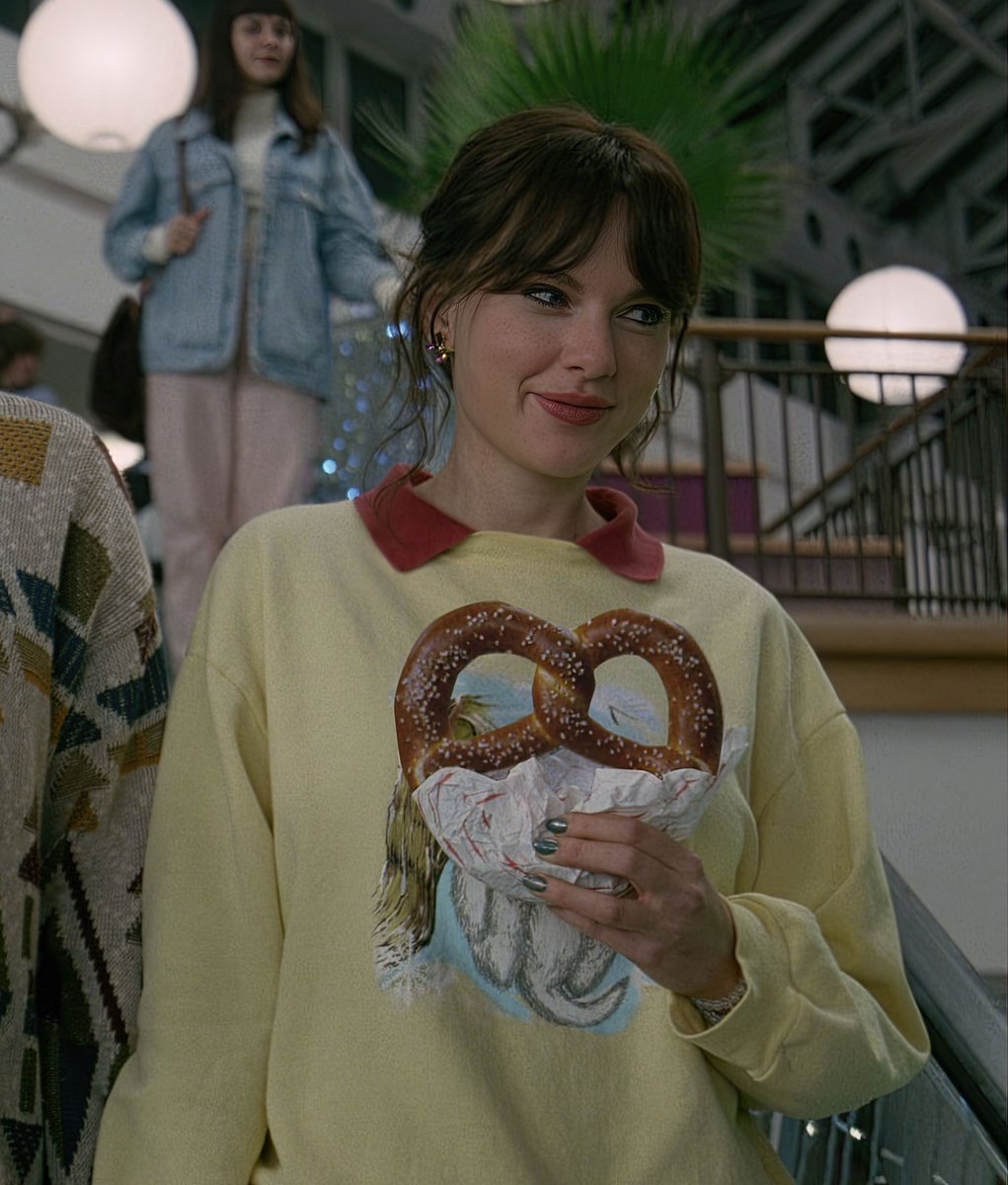 besttofswift's tweet image. she invented babygirlsm