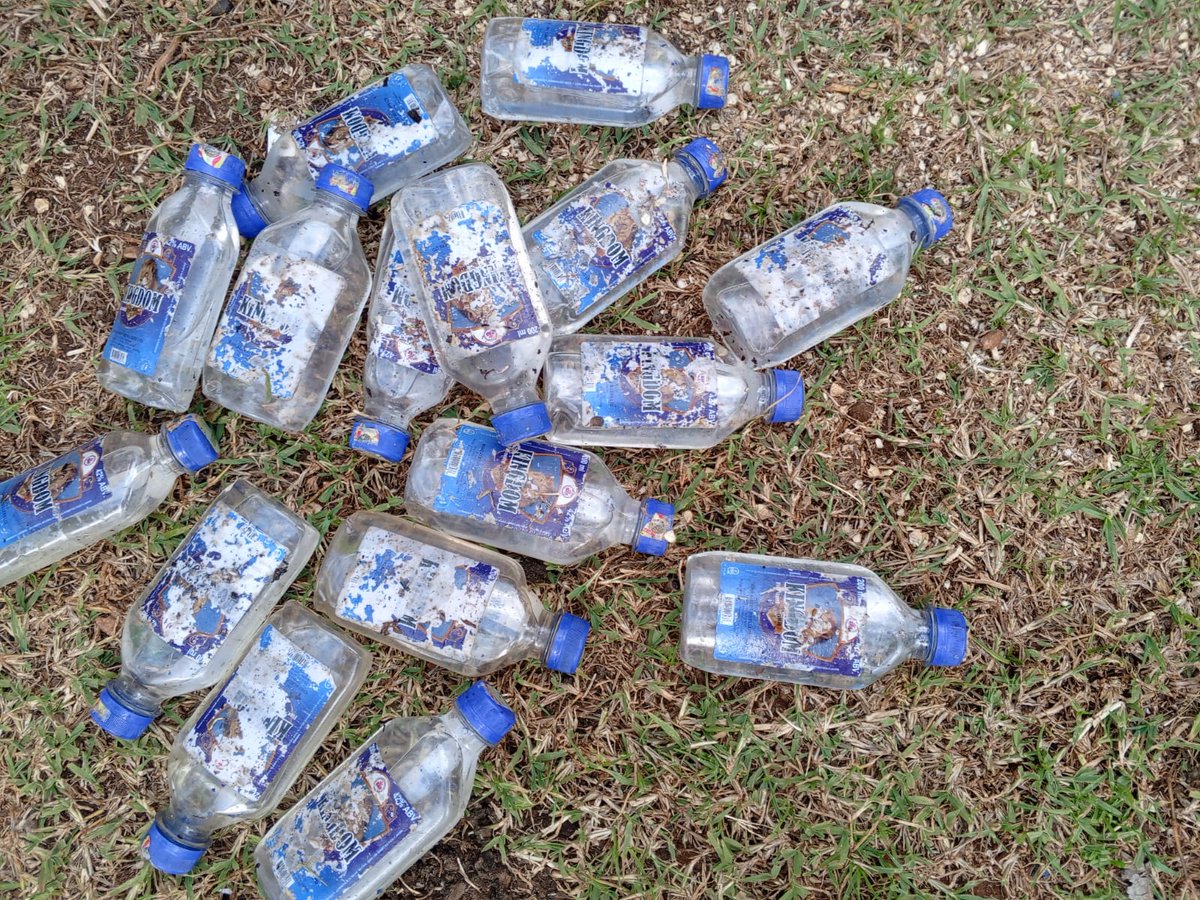 🗣️➡️🔄 A powerful turnaround at the Kilibwoni baraza today.

A resident involved in the illicit alcohol trade stood up, voluntarily chose to reform, and handed his final stock to authorities. He appealed for support to find a safer livelihood.

This is the impact of community