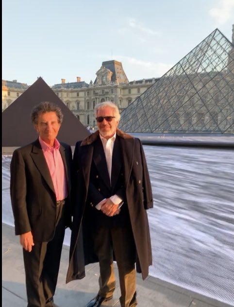 Louvre Private Tour tweet media