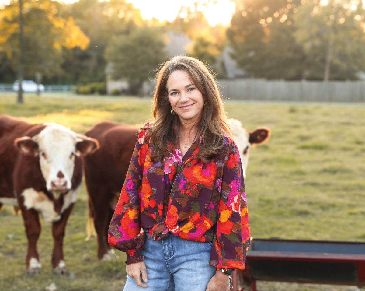 Meet Your Director! 
Jennifer Cook didn't grow up on a farm - she grew into one. She and her husband, Bryan, raise registered Herefords in Wooster, AR. Jennifer's passion for agriculture and people shines through in every part of her life and community. hubs.ly/Q040KMZY0