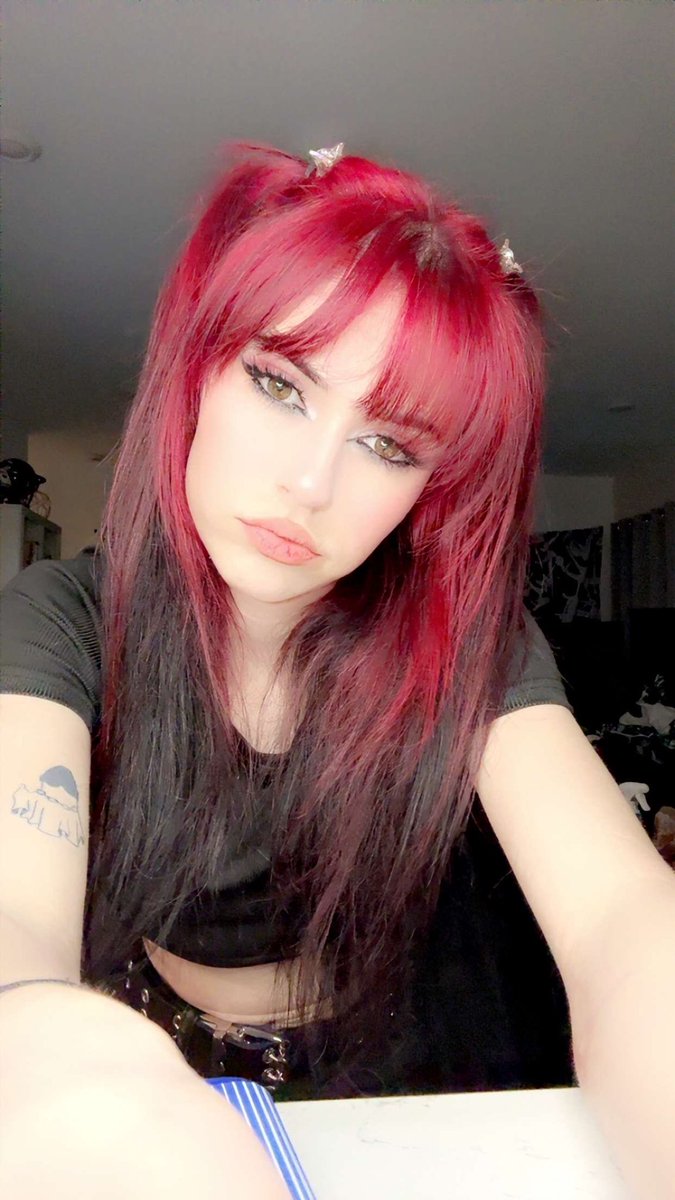 Skyyrobertss's tweet photo. Eyes eyes eyessss https://t.co/uQMviZ0pzf