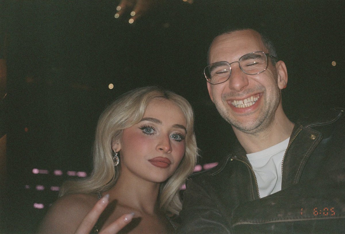 concertleaks's tweet image. Sabrina Carpenter and Jack Antonoff stun in a new photo from the #GRAMMYs!
