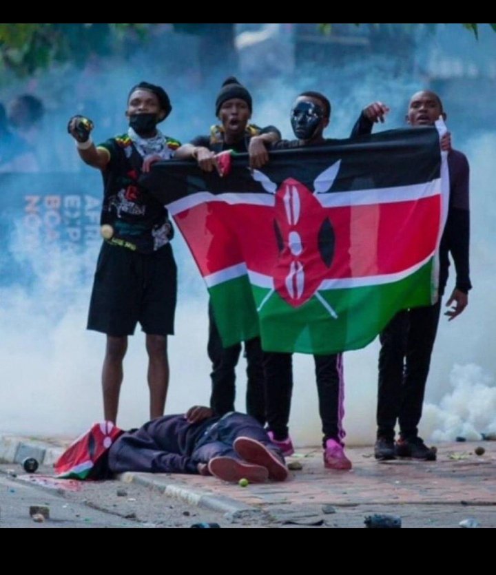 Huyu Ruto alisema tupigwe risasi Kwa mguu ndiye mnataka kuchangua ng'ombe hizi.😤🤧