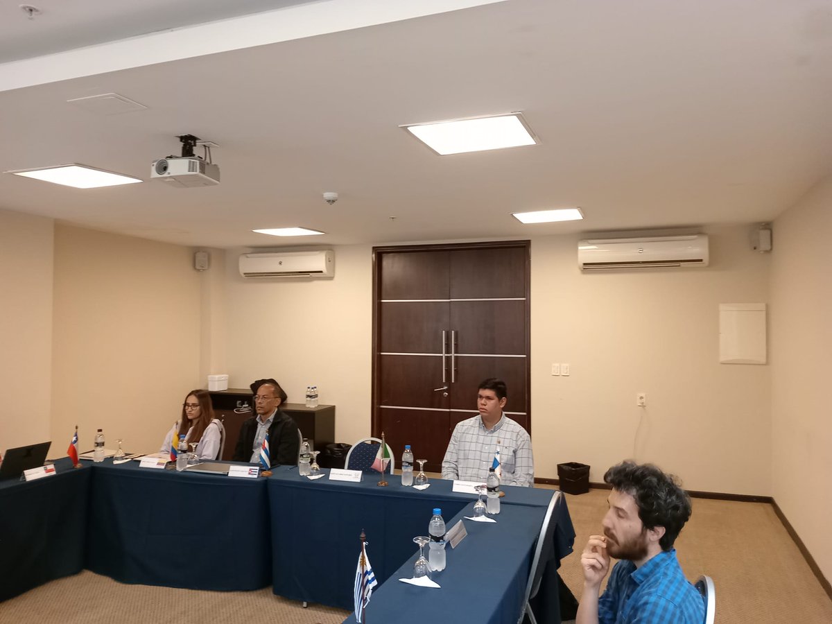 CEAC_Cuba's tweet photo. #CEAC 🇨🇺 participa en reunión regional del #OIEA sobre monitoreo satelital de clorofila-a en Montevideo 🇺🇾, fortaleciendo capacidades para la gestión sostenible de ecosistemas marinos. #Cuba avanza con Clorofila_SAT y su contribución al #ODS14 
#CITMA #AENTA https://t.co/AkXRfCcQAg