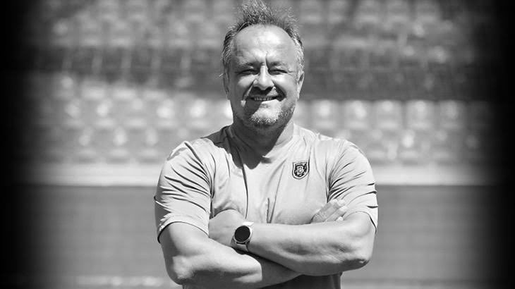 6 ŞUBAT Depreminde Kaybettiğimiz Kaleci Antrenörü Uğur Kurt Saygıyla Anıyorum Canım Kardeşim Mekanın Cennet Olsun🤲🤲❤️