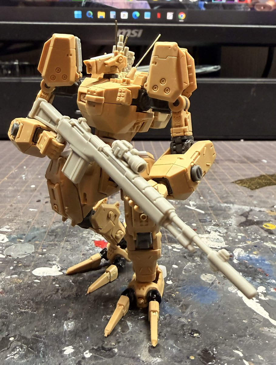 r0NDDGOwR4WN2ux's tweet photo. できた。
スナイパーライフルストック付けました。
安定すっからね。
#ストラクチャーアーツ
#フロントミッション
#レクソン
#RECSON
#筆塗り
#ヴィネット https://t.co/r7eg2y9bGq