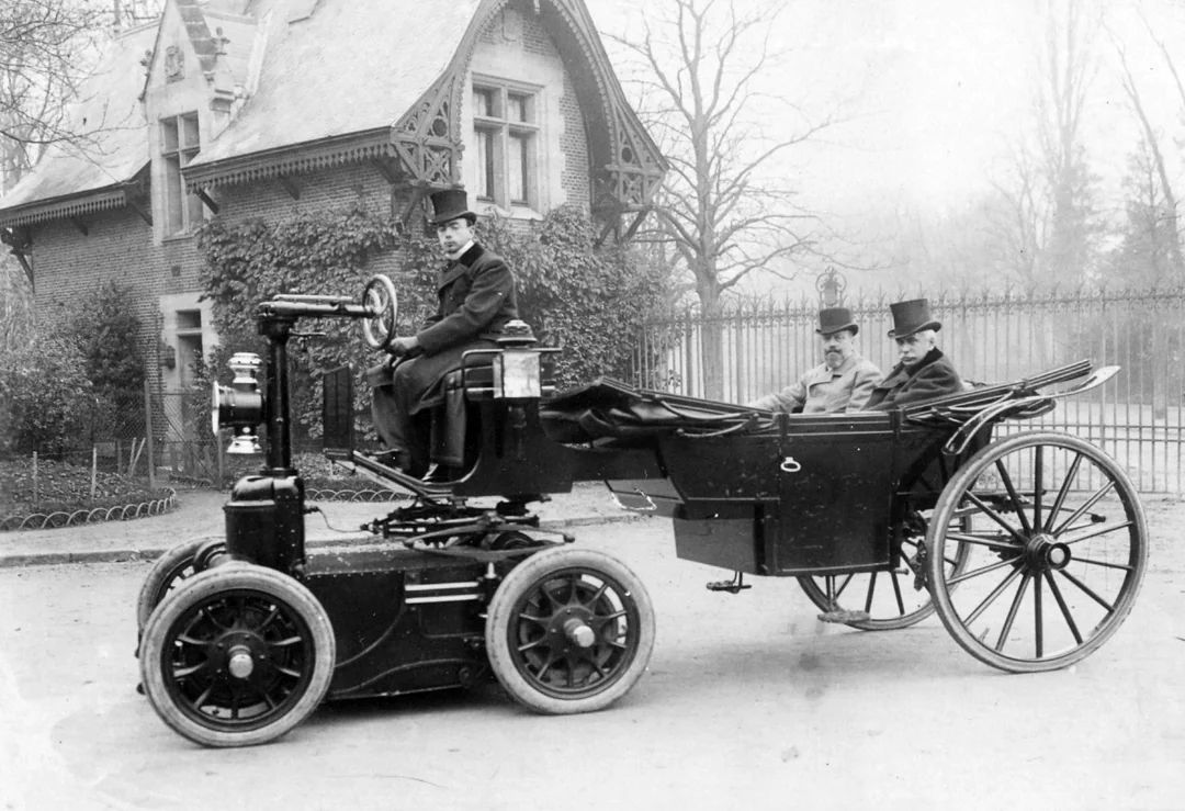 fasc1nate's tweet photo. Duke Alexis of Russia on his modified carriage to use an electric landau tractor instead of horses circa (1898).
More brilliant historical photos: https://t.co/VL9mxUrlIW https://t.co/1kCl3oWXFj