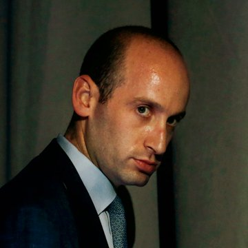 chrisK1n6's tweet image. The White House staffer