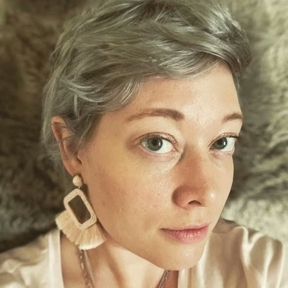 FourthWave18's tweet photo. They killed her. Called her a “fuckin bitch.”

We say: That's our badge now.

Renee Nicole Good — mom, poet, hero — stood up to ICE cruelty on Jan 7, 2026. Shot dead for having a voice.

She was A Good F’n Bitch. And she should still be here. 💔

Read this piece → link in bio https://t.co/iyBYisET1N