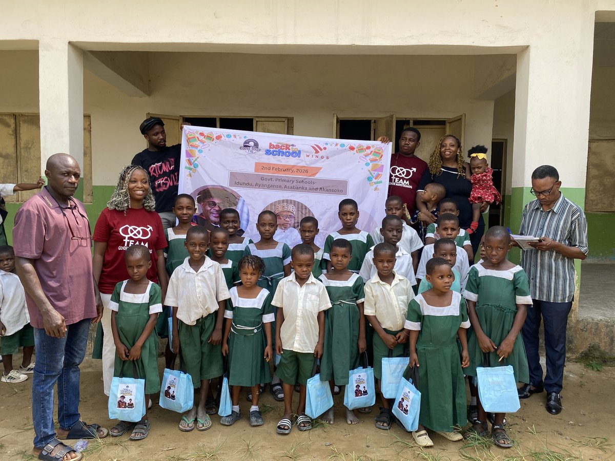 UtyBasseyDuke's tweet photo. Back to School Outreach at my Ward Idundu/Anyanganse, Akpabuyo LGA, to River State https://t.co/RP93K3WY1D