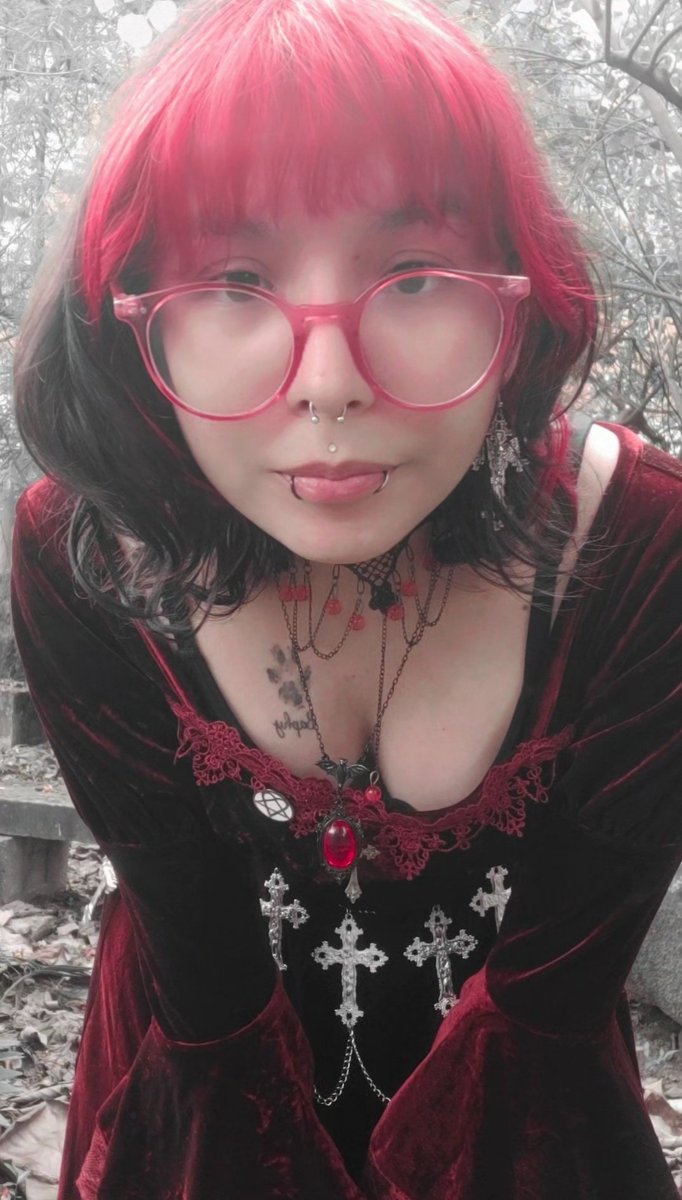 NiiAby's tweet photo. Hola, por qué tan solo?? https://t.co/7zvdzJo49R