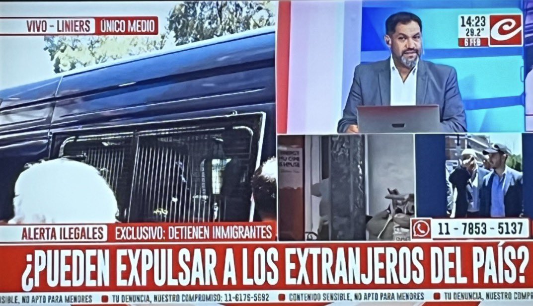 MximaReina1's tweet image. Se pusieron las pilas con los limítrofes . Que no decaiga . #LeymigratoriaYa Hartos de pagar AUH y que además viven vendiendo ropa ilegal .