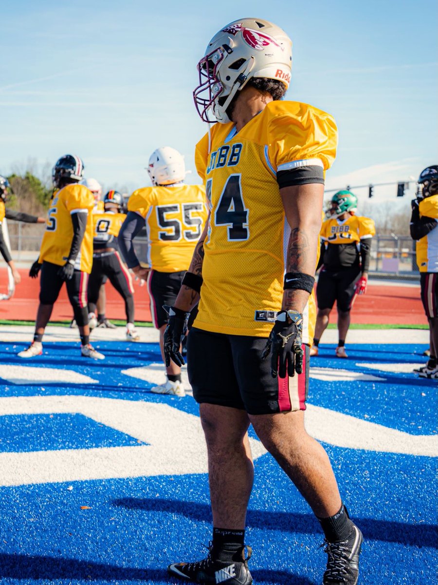 carmelthomas55's tweet photo. 🚨my recruitment is still open🚨@RecruitGeorgia @Ga_Gridiron @n_parrott478 
Class of 2026
5’11 230
Lb,DT
2.8 GPA
Email: carmelcarmel312@gmail.com
https://t.co/TUqYdCnQqV https://t.co/bhjvTm9V2y