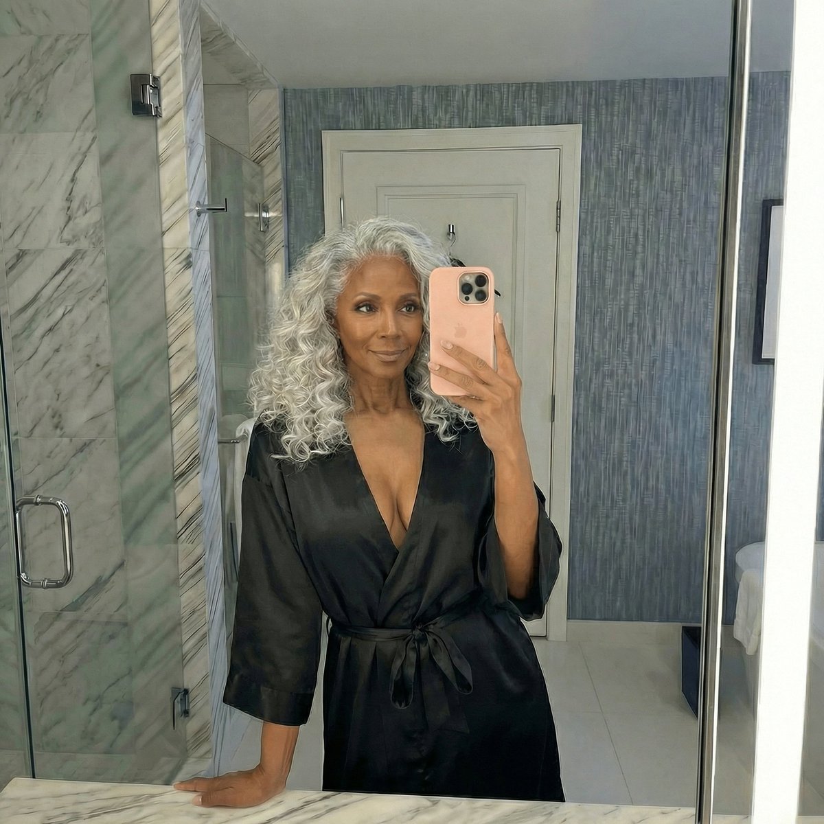 hotwifegloriaa's tweet photo. why am I single? https://t.co/D7XCfS4WJM
