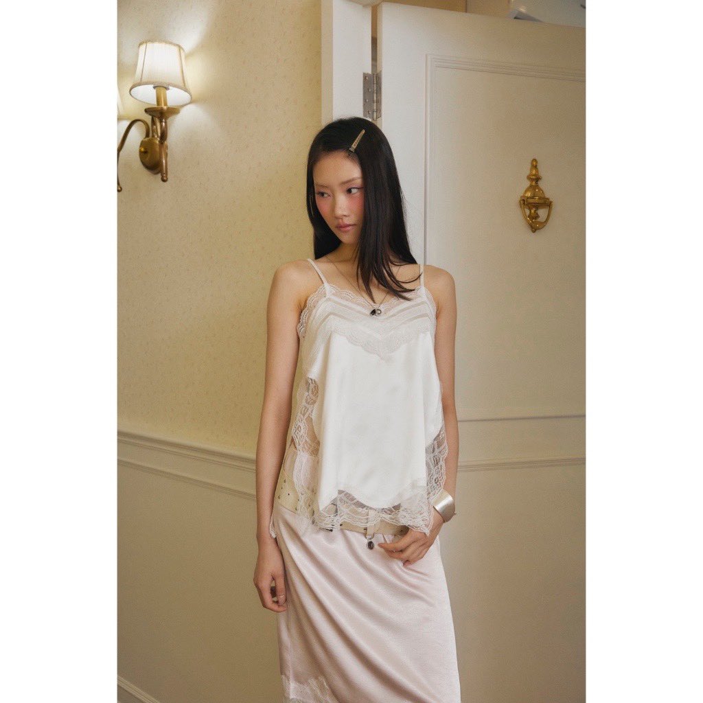 adbsecondhand's tweet photo. ส่งต่อ Stylist เสื้อสานเดี่ยวขอบลูกไม้
White 
Size M
450 (free shipping) from590

#ส่งต่อstylist #ส่งต่อเสื้อผ้า #ส่งต่อlookbook #brandymelvilleth #ส่งต่อlarobe8 #imnotamorningperson #sisterfabric #vghbkk #เสื้อผ้ามือสอง #cintageshop https://t.co/LZR7494mOb