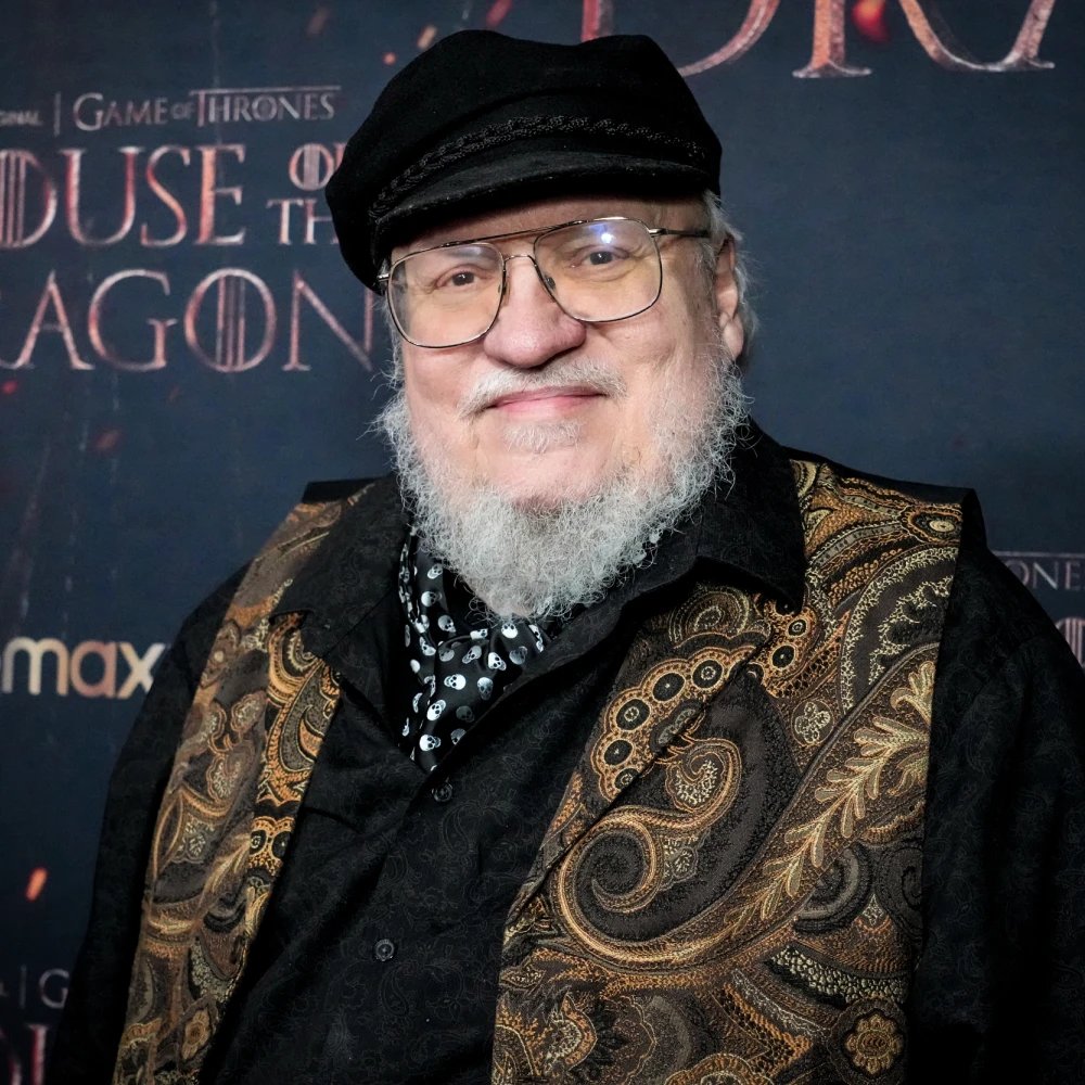 SceneinCinema's tweet image. George R. R. Martin told Dexter Sol Ansell that his performance and appearance in "The Knight of the Seven Kingdoms" were as if Egg had;

“jumped straight out of the book.”