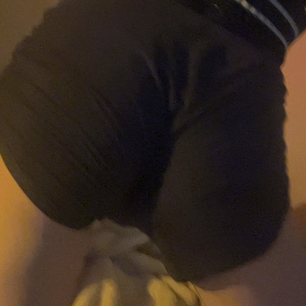 Maple444_'s tweet photo. Thighs because I love you 😌💖

#nofap #trans #nsfwtwt #t4t https://t.co/saCy2YSDj6