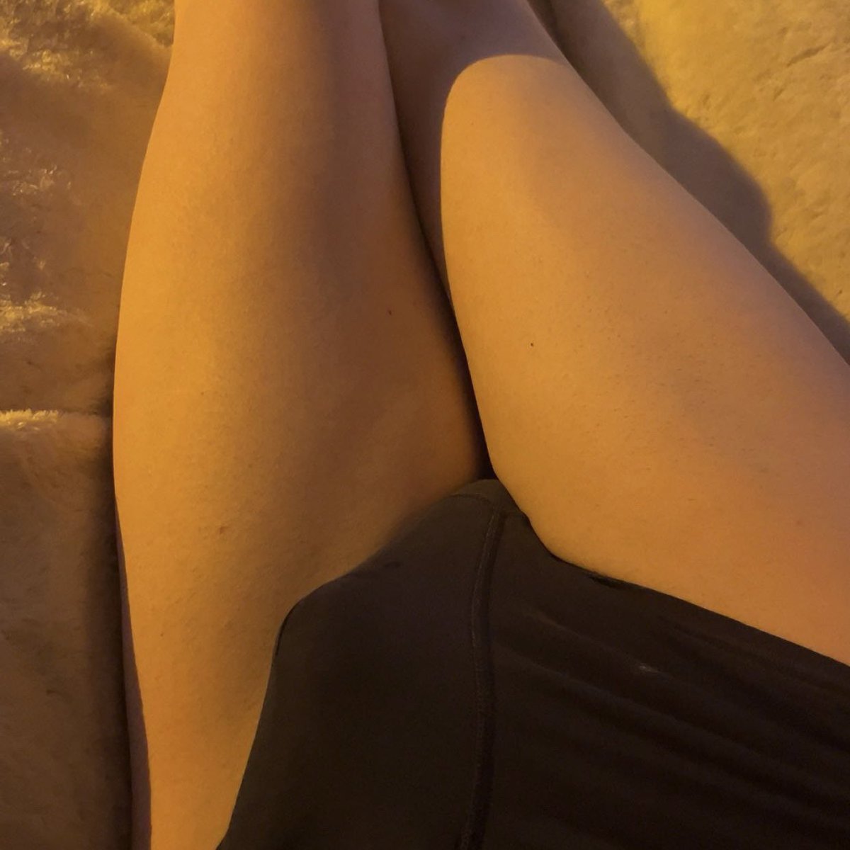 Maple444_'s tweet photo. Thighs because I love you 😌💖

#nofap #trans #nsfwtwt #t4t https://t.co/saCy2YSDj6