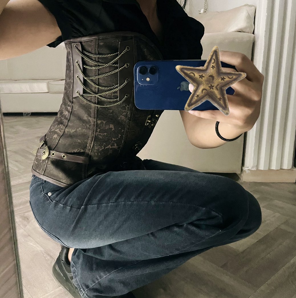 eternalcrisiss's tweet image. #Basicoutfit