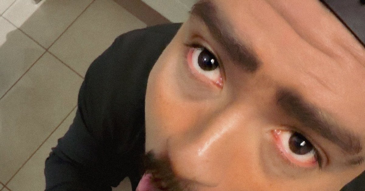TheCuriousSerge's tweet photo. My eyes looked so pretty here 🥹 #ButchLittleBear https://t.co/3JN4qjth4x