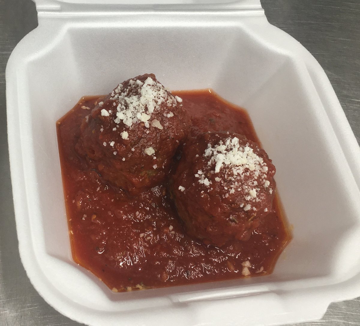 SaucyJoes's tweet photo. Why do you need Saucy Joe's at your summer party? Because MEATBALLS.

https://t.co/BuSrmrB6D1

#saucyjoesitalianfoodtruck #saucyjoes #meatballs #metrodetroitcatering #annarborcatering #gradparty #wedding #companyevent #partyideas #partyfood https://t.co/opOINc7zO0