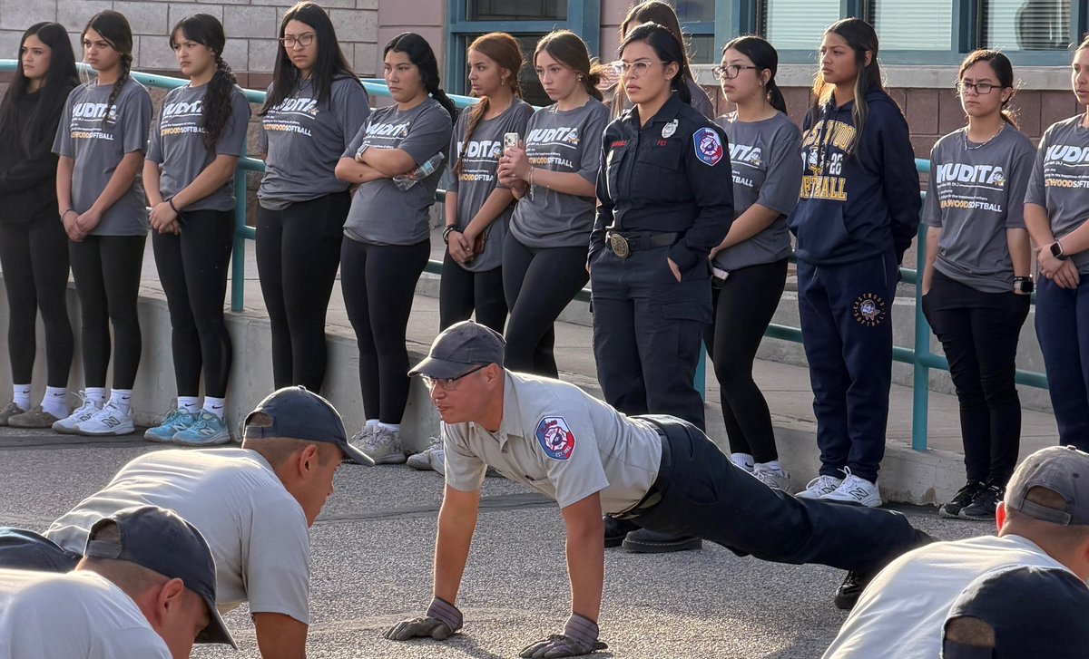 EastwoodSBall's tweet photo. We are so appreciative of the El Paso Fire Department and their support of our community! Thank you for showing our team the meaning of teamwork, resilience, integrity, and serving something bigger than yourself. 💛🥎💙
@ElPasoFireTX https://t.co/klLGIQ2SfW