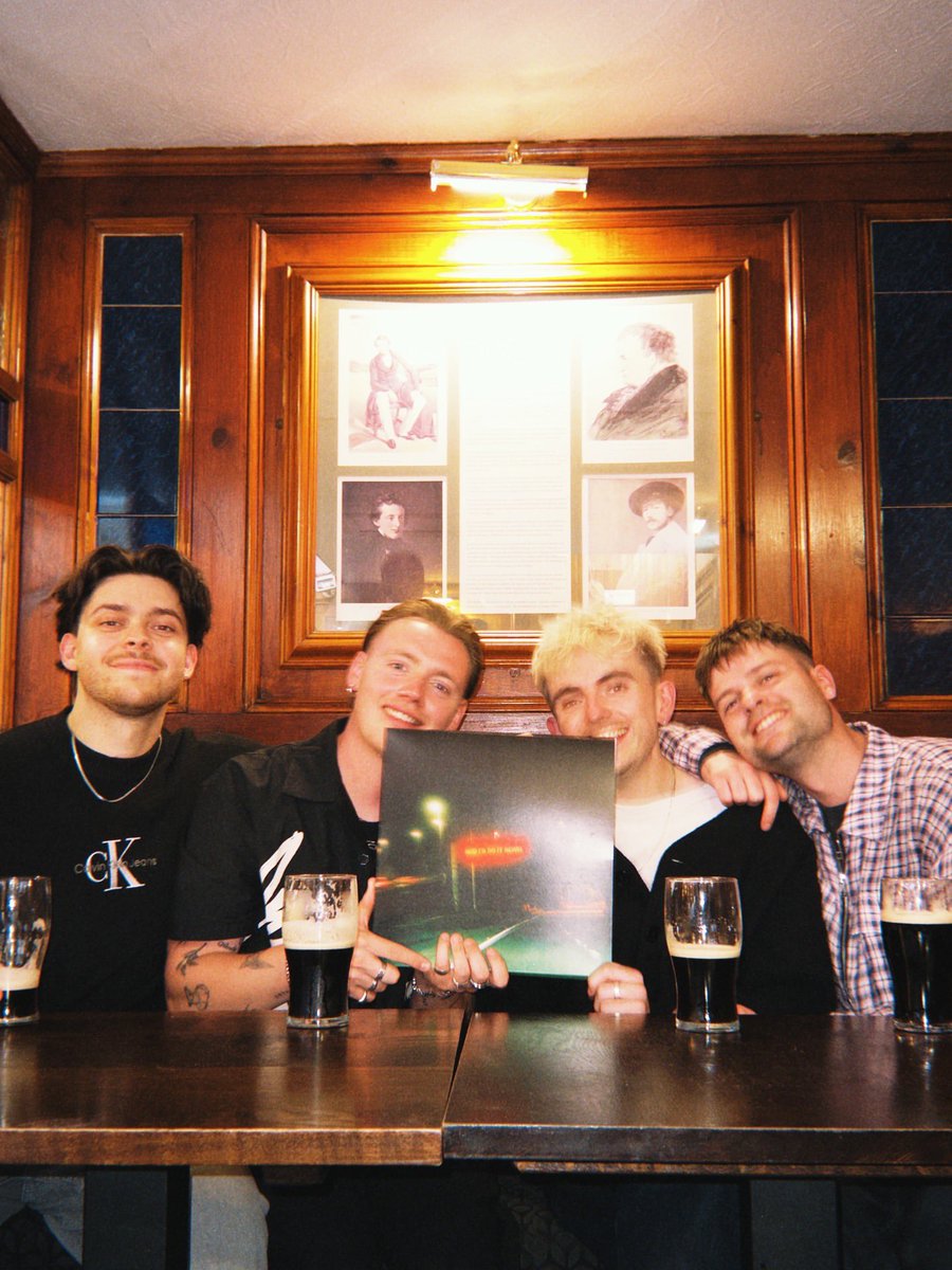 otpdailyy's tweet photo. 🚨’And I’d Do It Again’ by Only The Poets is #9 in the UK album charts &amp; #6 in the Germany album charts!

“This was only possible because of our fans. This is their Top 10 album, and we can’t thank them enough for getting us here.” 

Congratulations @onlythepoetsuk 🎉 https://t.co/Qyuk2epcet
