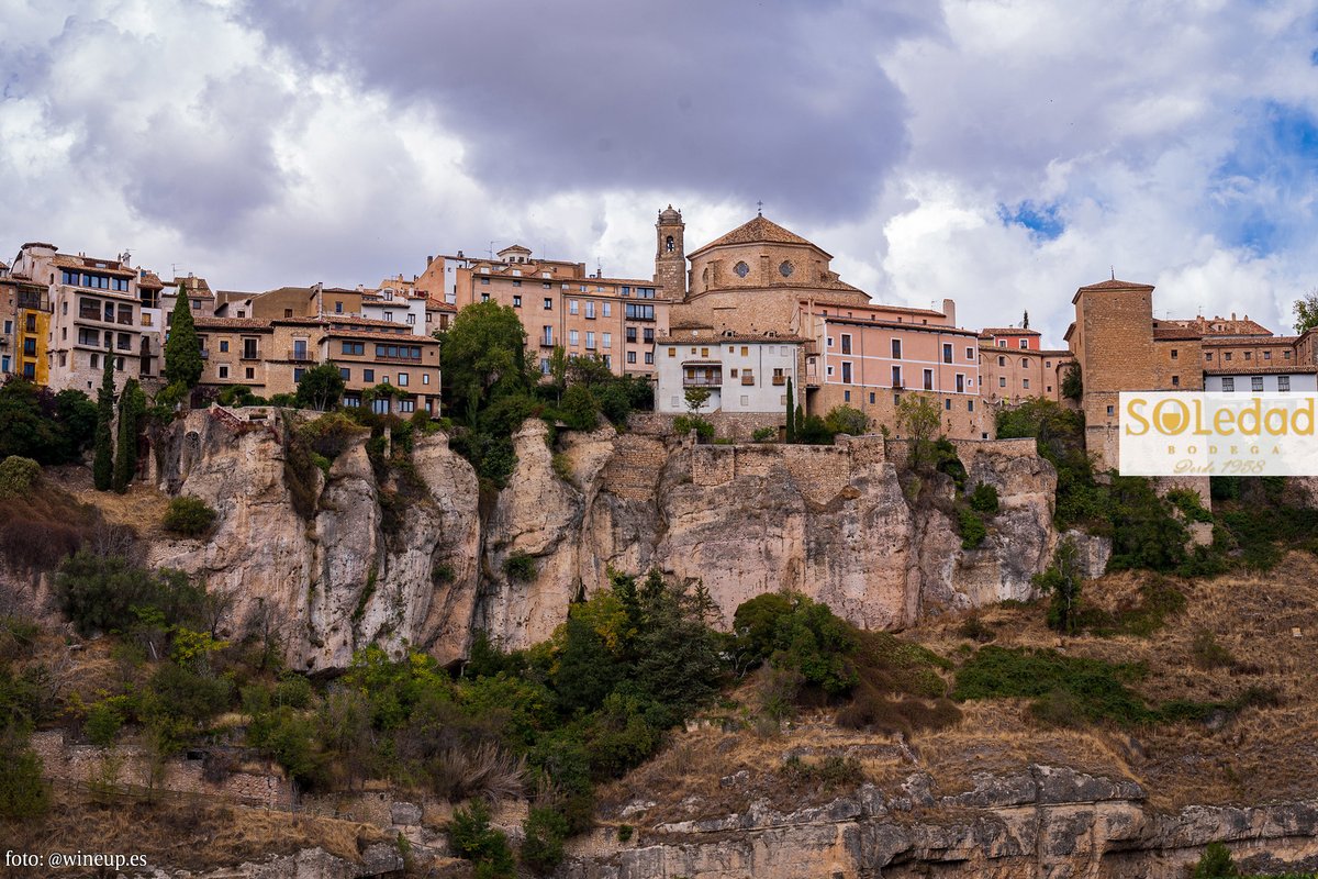A poco más de 45 minutos de nuestra bodega te espera #Cuenca, una ciudad Patrimonio de la Humanidad que no te dejará indiferente.

👉 Patrimonio histórico
👉 Naturaleza
👉 Gastronomía tradicional
👉 Y nuestros vinos: Bisiesto, Solmayor y Ribera del Ríánsares
📸 <a href="/wineup_es/">WineUp! guia de vino/MKT y comunicación</a>