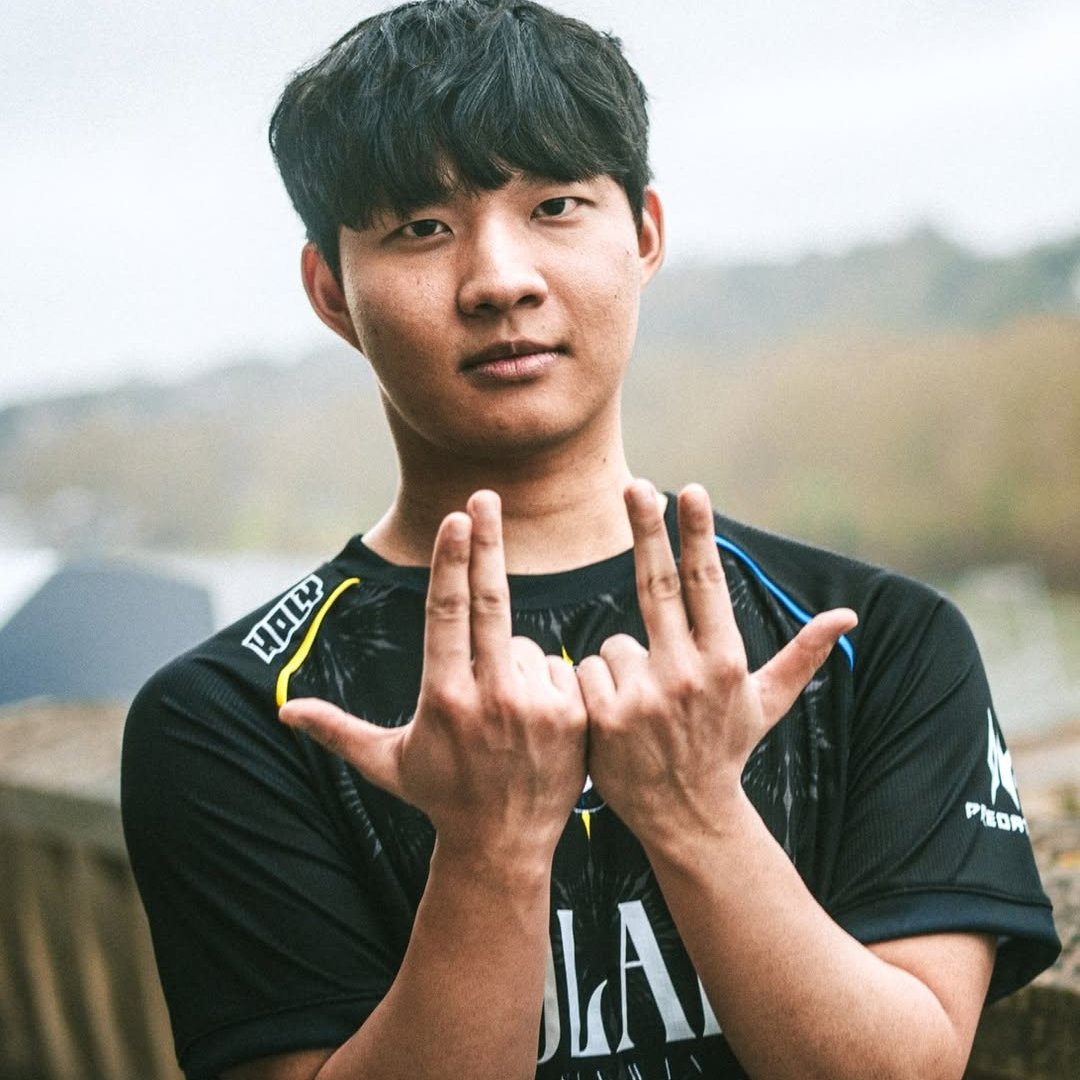 SheepEsports_FR's tweet photo. Solary 🇫🇷 vient à bout de BK ROG 🇫🇷 1-0 lors du LFL Invitational ! 

Deuxième victoire de la team d'amis dans ce format "Super Group" ! https://t.co/JiEA3kGxcH