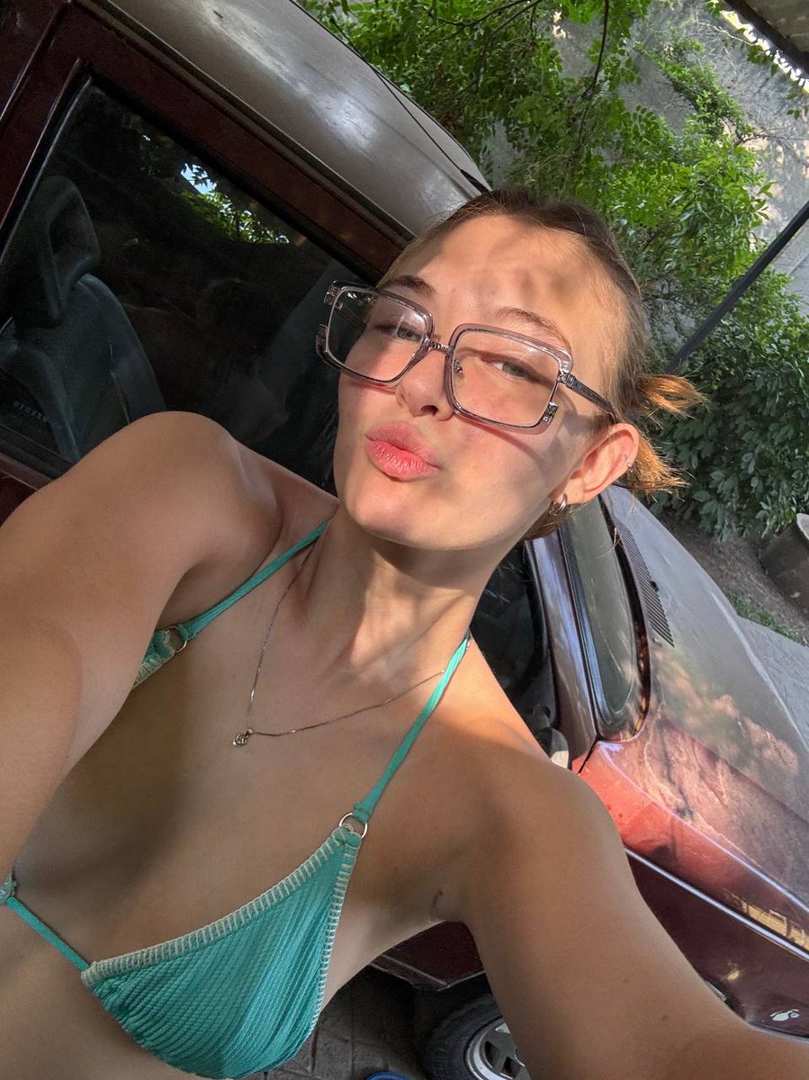 FranJoa's tweet photo. Can my slut become the bop of the day? 

I believe Francesca can be for at least a week

#bop #slut #blonde #latina #Argentina https://t.co/y4mYPYazxt