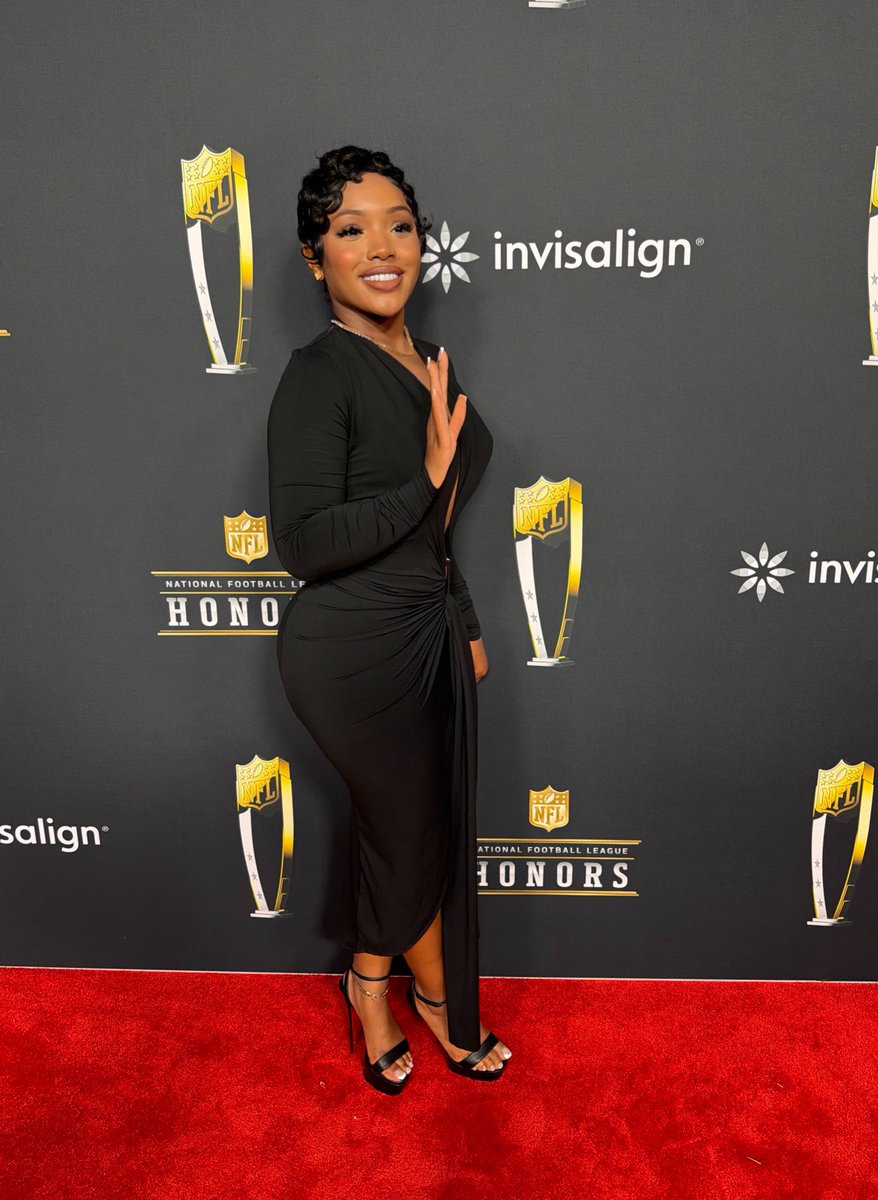 janerikaowens's tweet image. NFL Honors 🏆