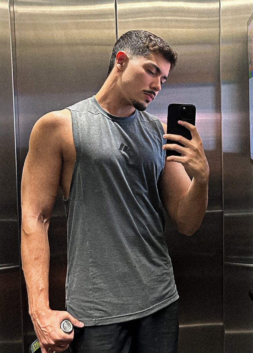 luccabalbin0's tweet photo. voltando https://t.co/qhFhznQUbl